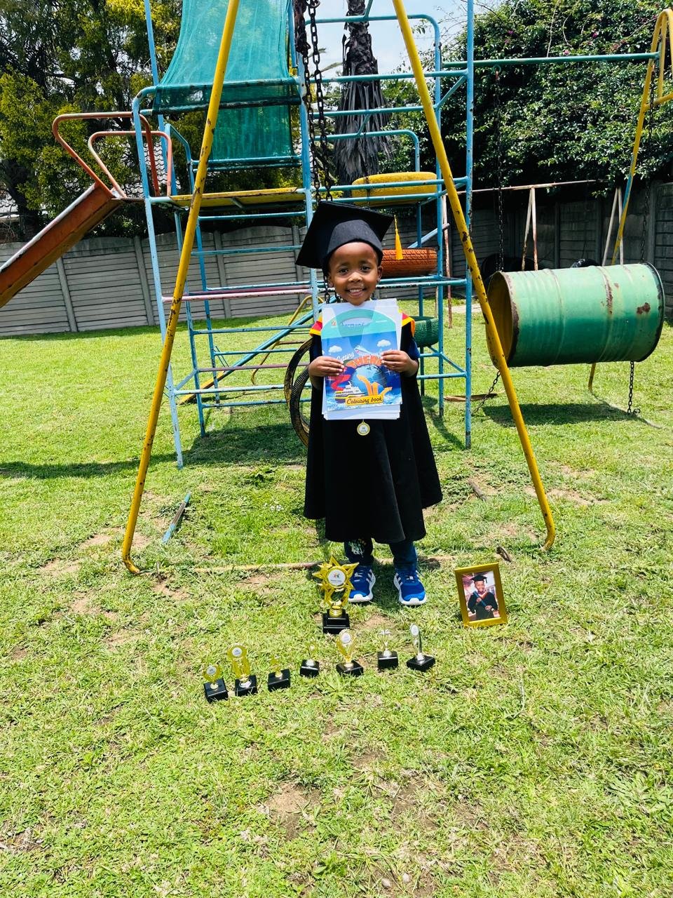 Charmoné Kiddies Student Achievement - Grade R Graduation Certificate and Awards
